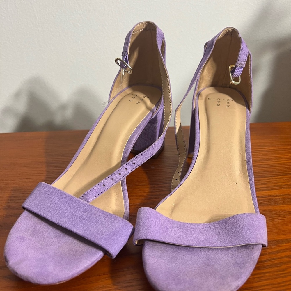 Lightly worn purple lavender suede heel shoes sandals